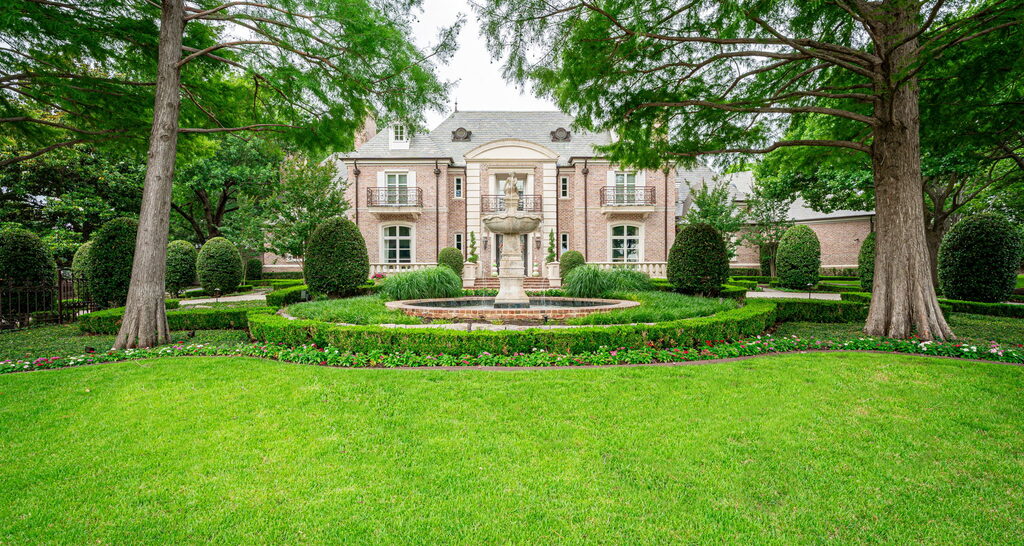 Landscaping Services Services in Frisco, TX