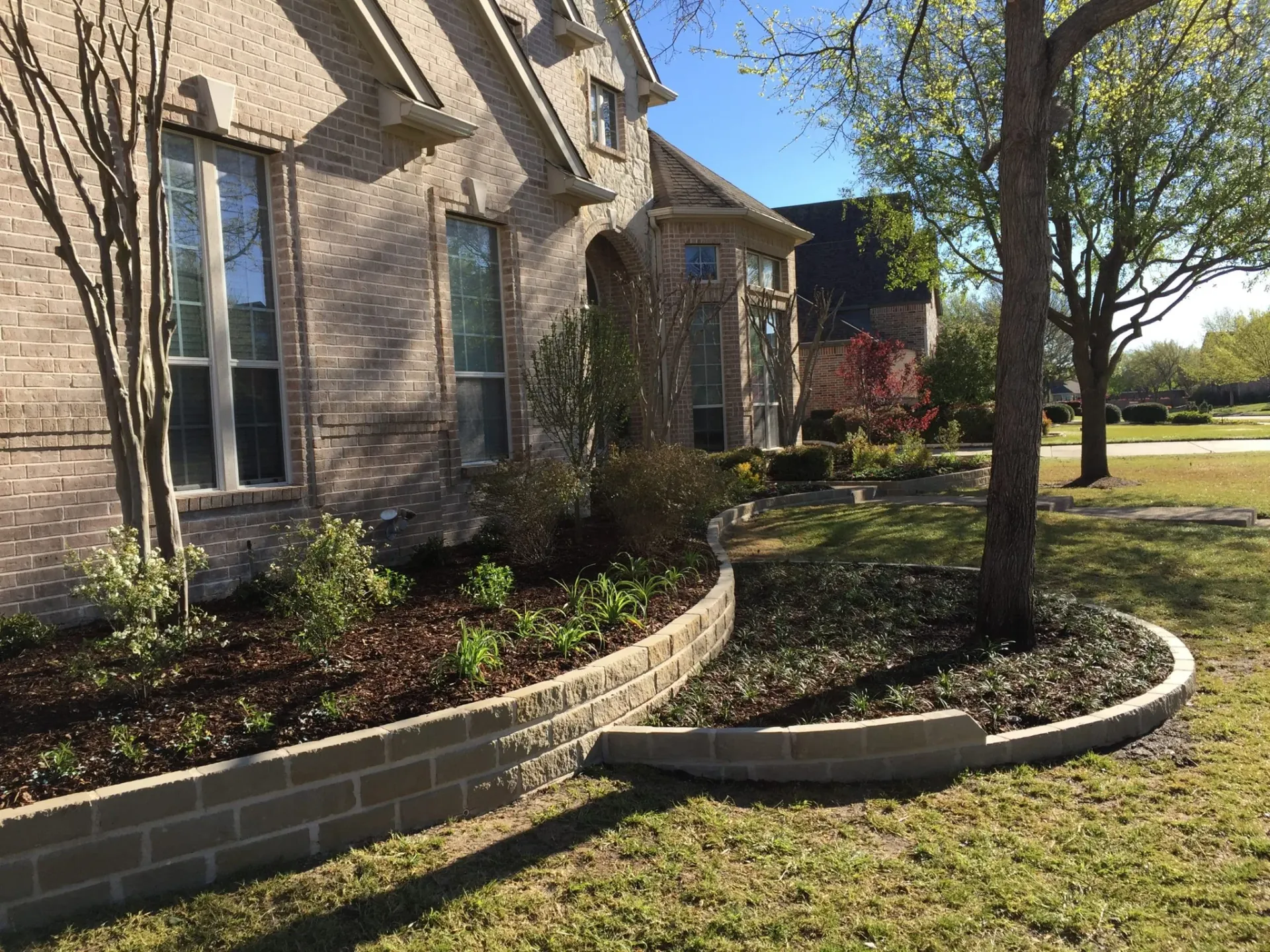 Front Landscaping — image 3