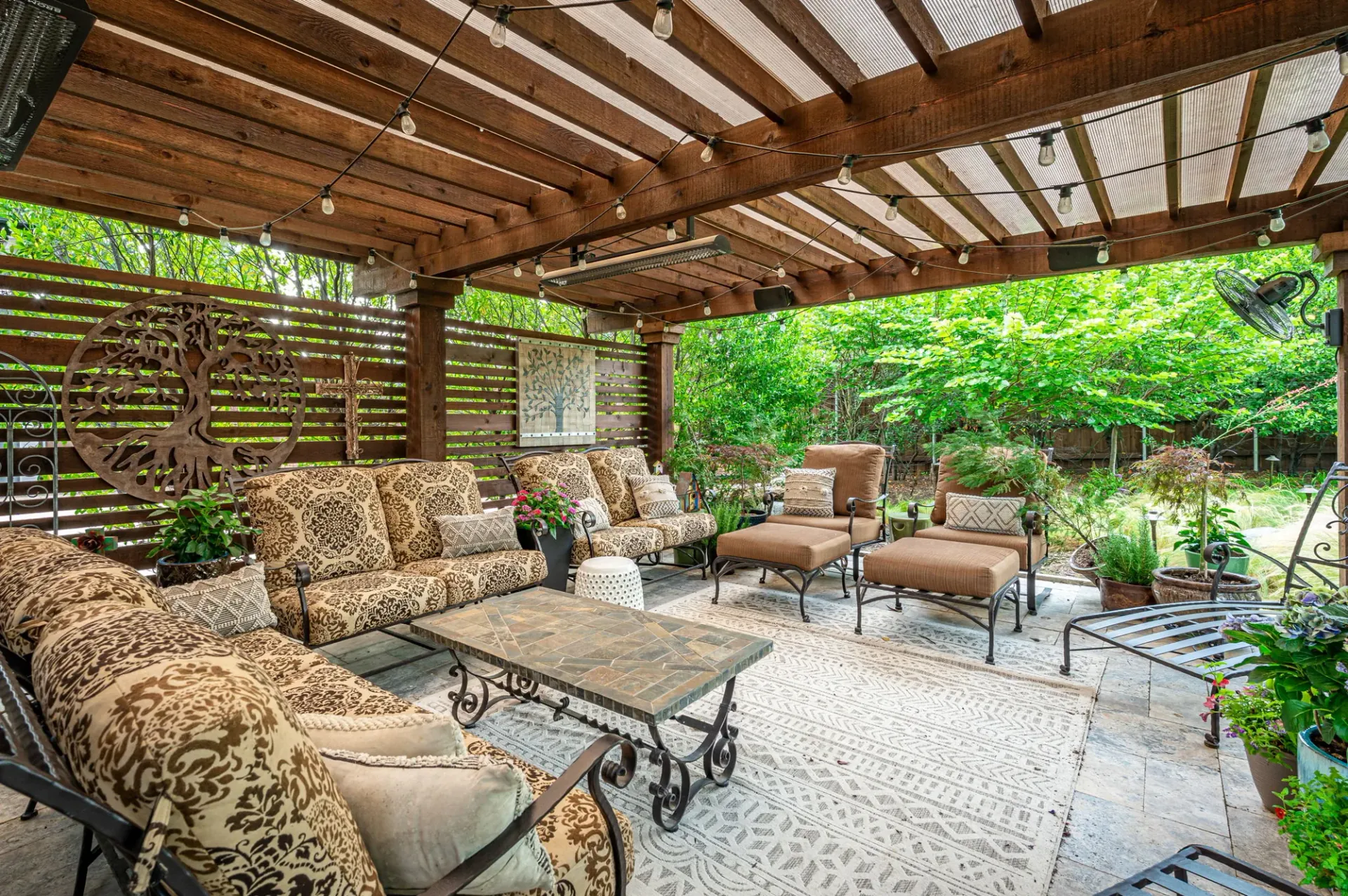 Creative Water Conservation Methods for Residential Landscapes