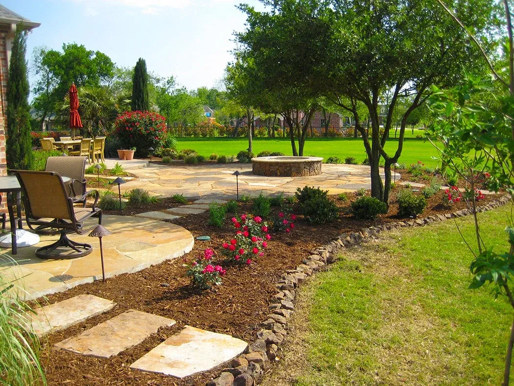 Fire Pit & Pool Landscape — image 4