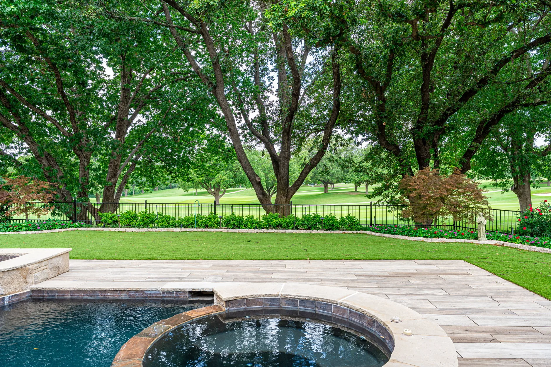 How Custom Water Features Can Transform Your Outdoor Living Space