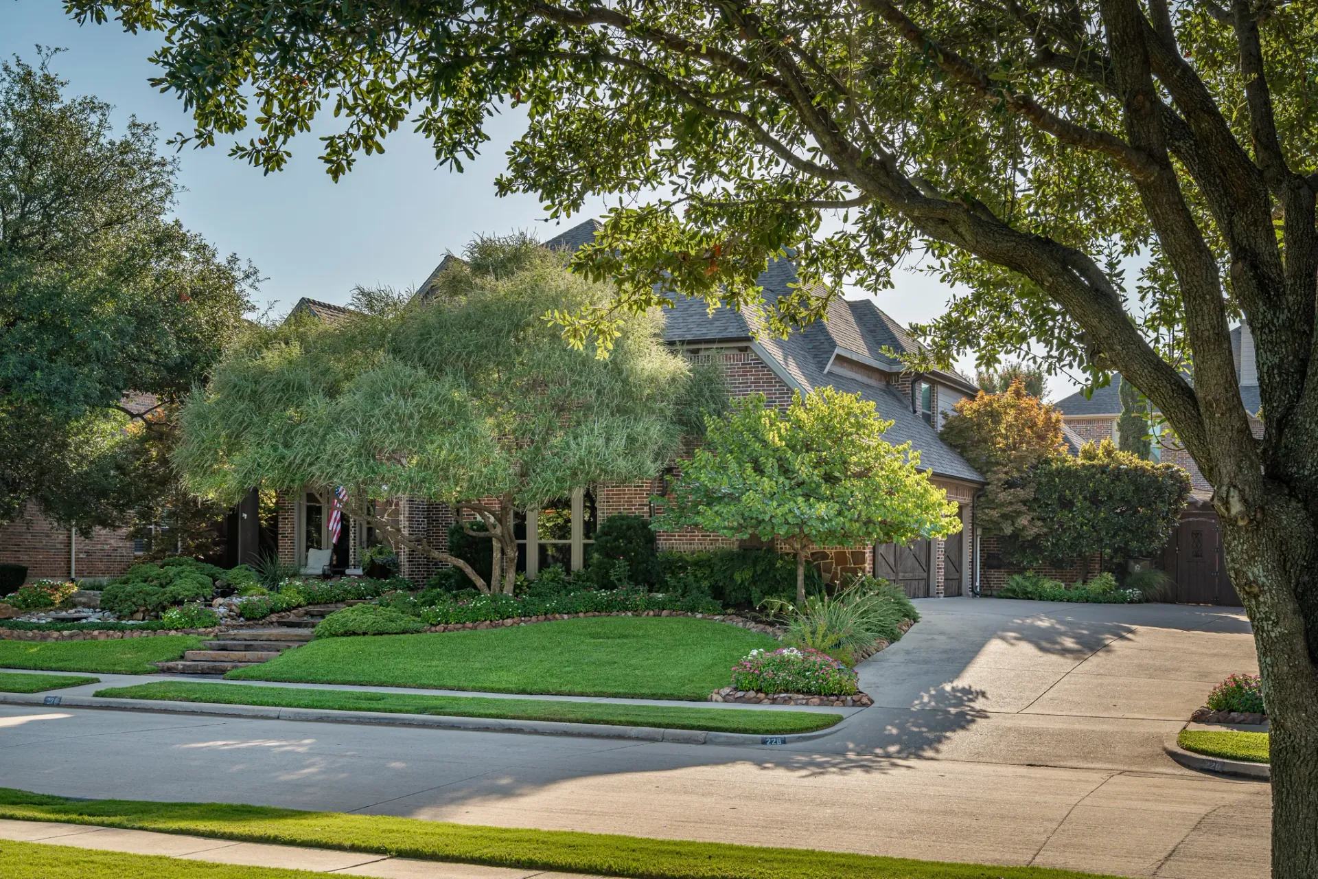 How to Find the Right Contractor for Landscape Design and Installation in Preston Hollow, Dallas, TX