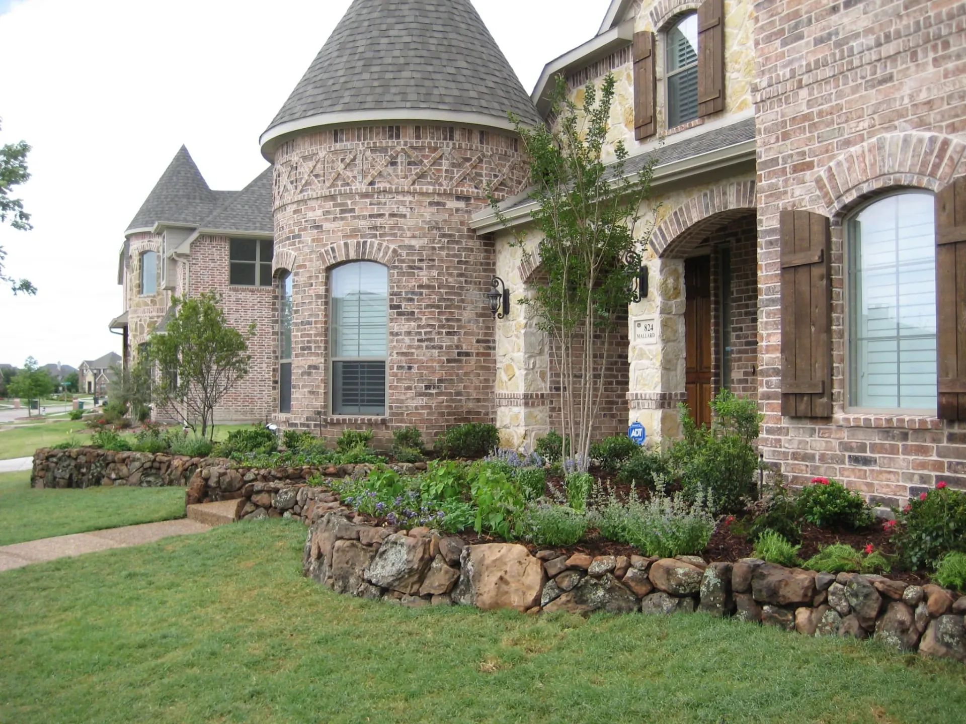 Front & Backyard Landscape — image 3