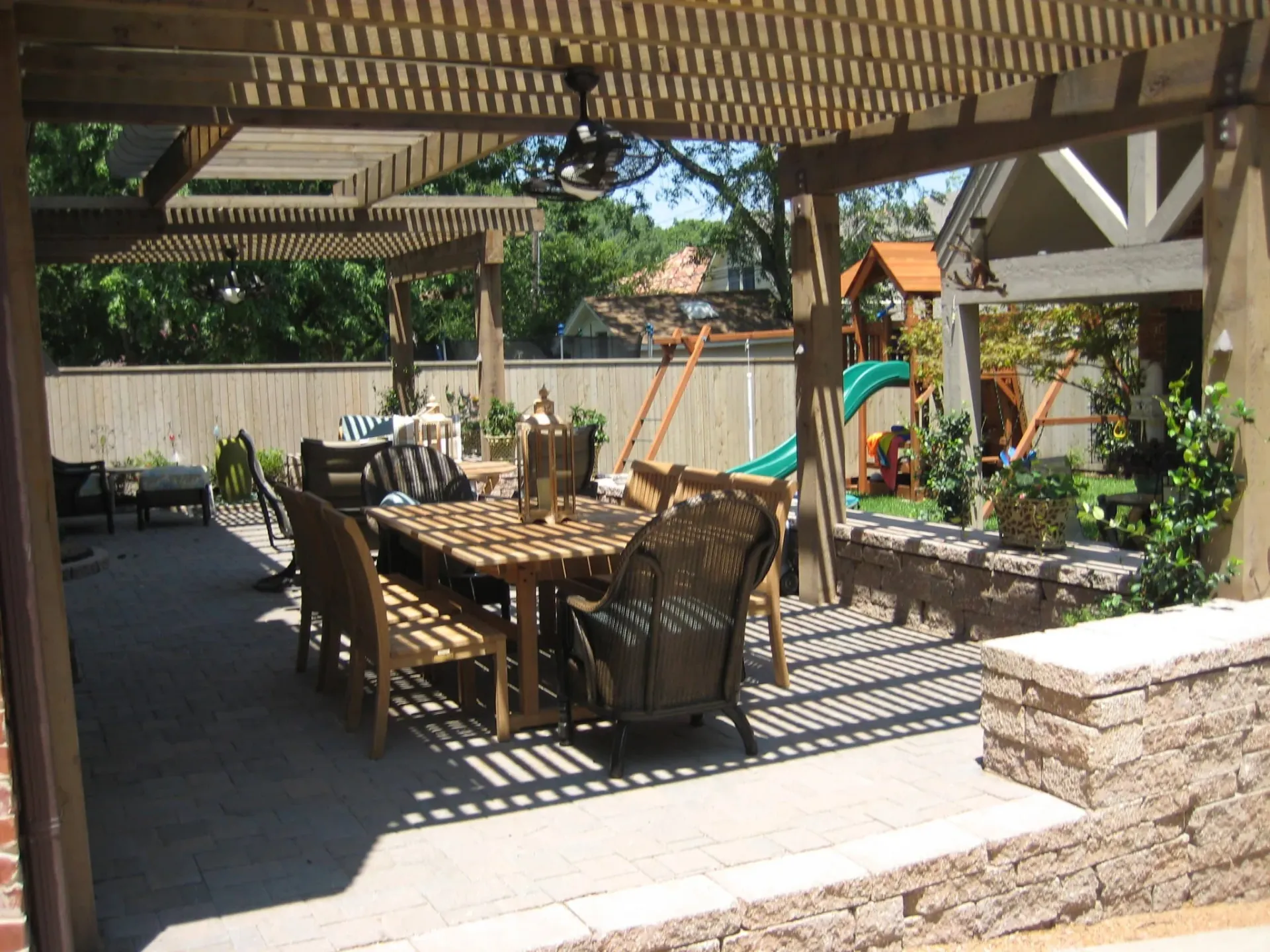 Paver Patio Wall & Fountain — image 3