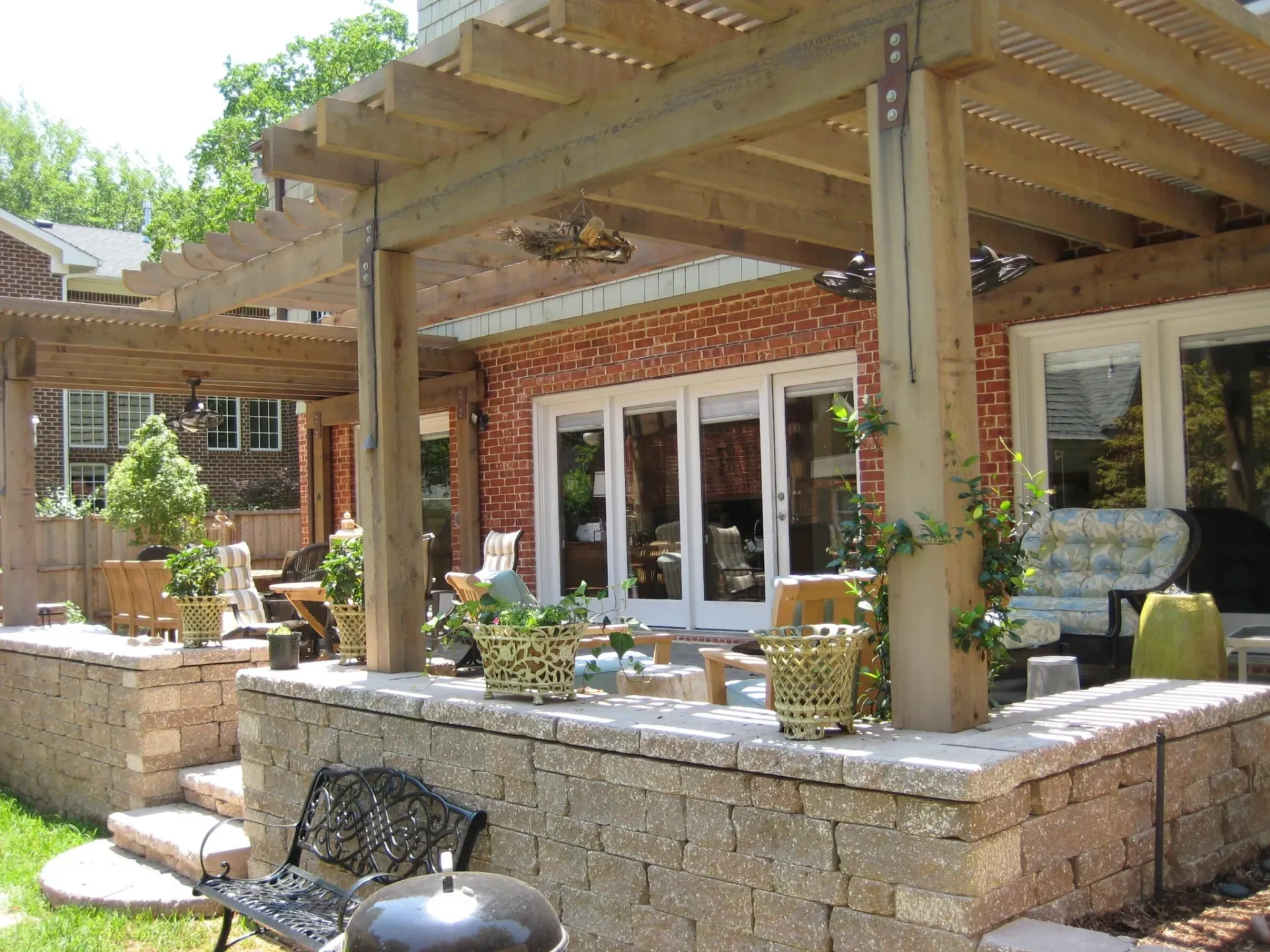 Paver Patio Wall & Fountain — image 5
