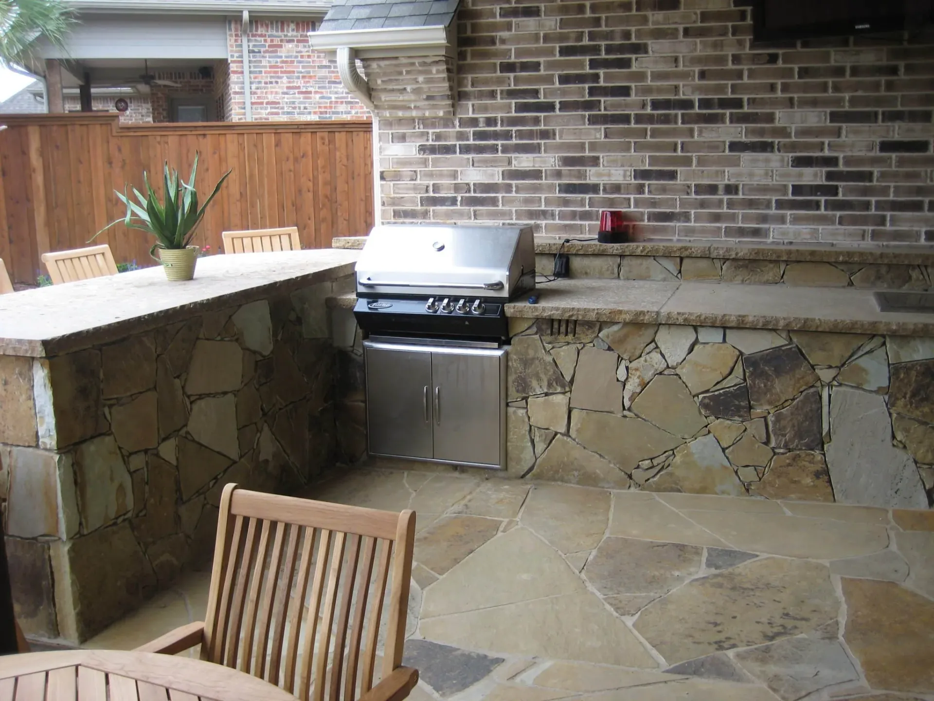 Pool Landscape, Kitchen, Fire Pit — image 7