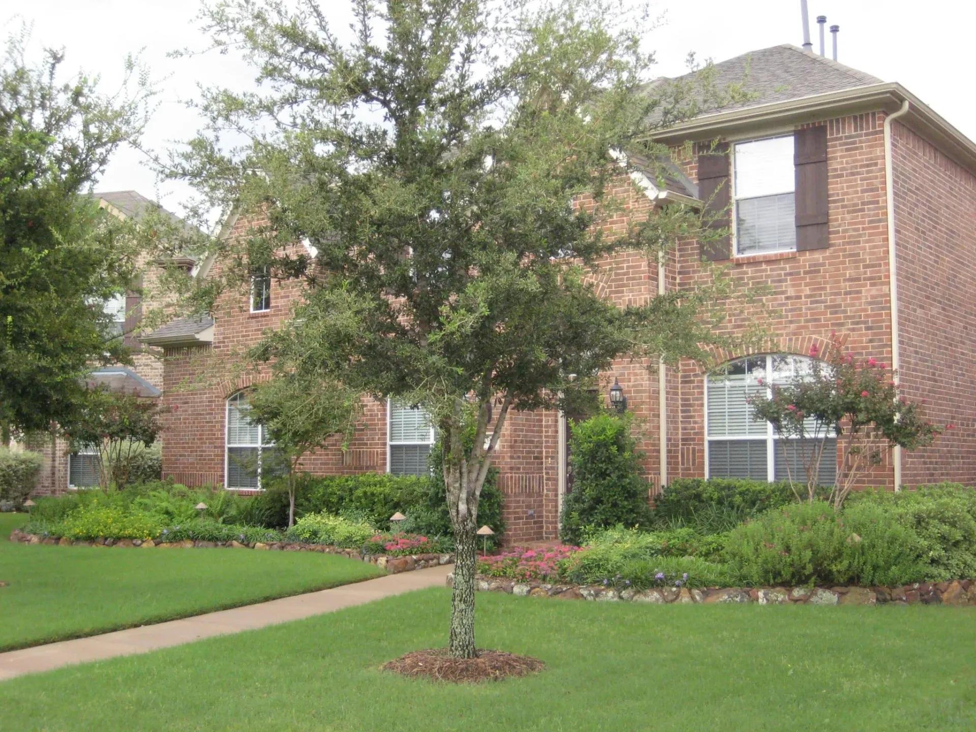 Front Landscape — image 3
