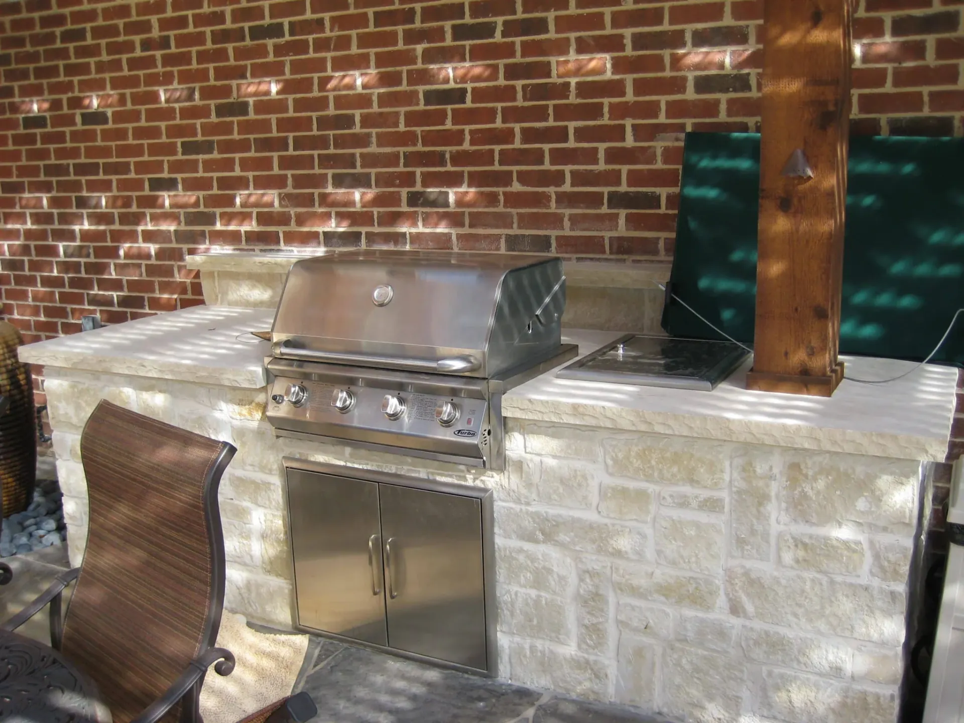 Pergola & Fireplace — image 5
