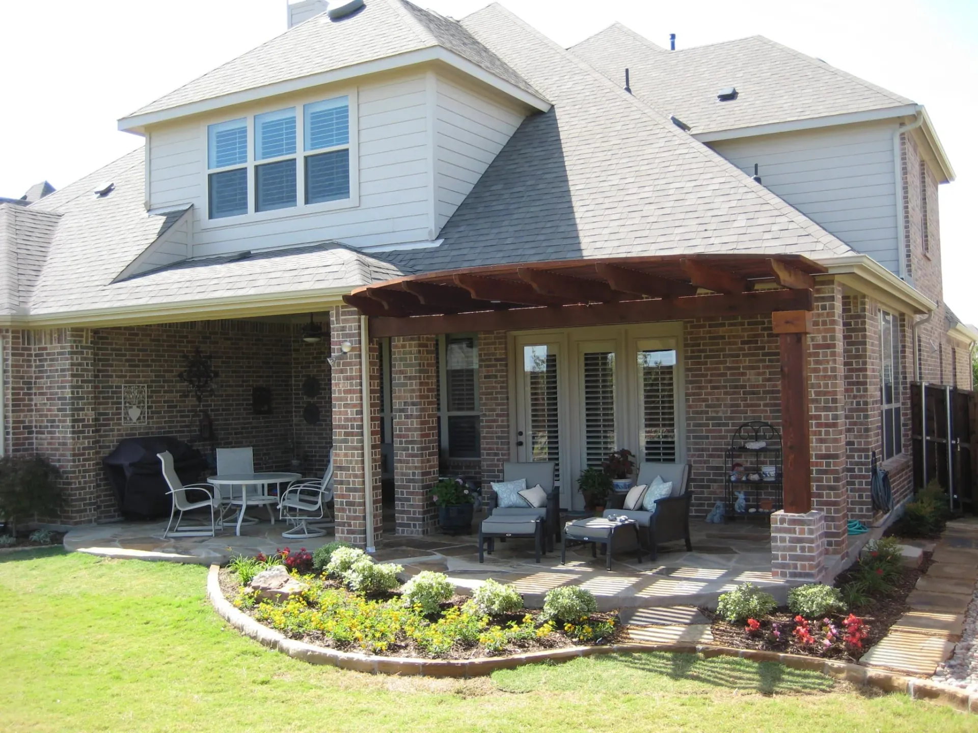 Backyard Patio Landscape — image 2
