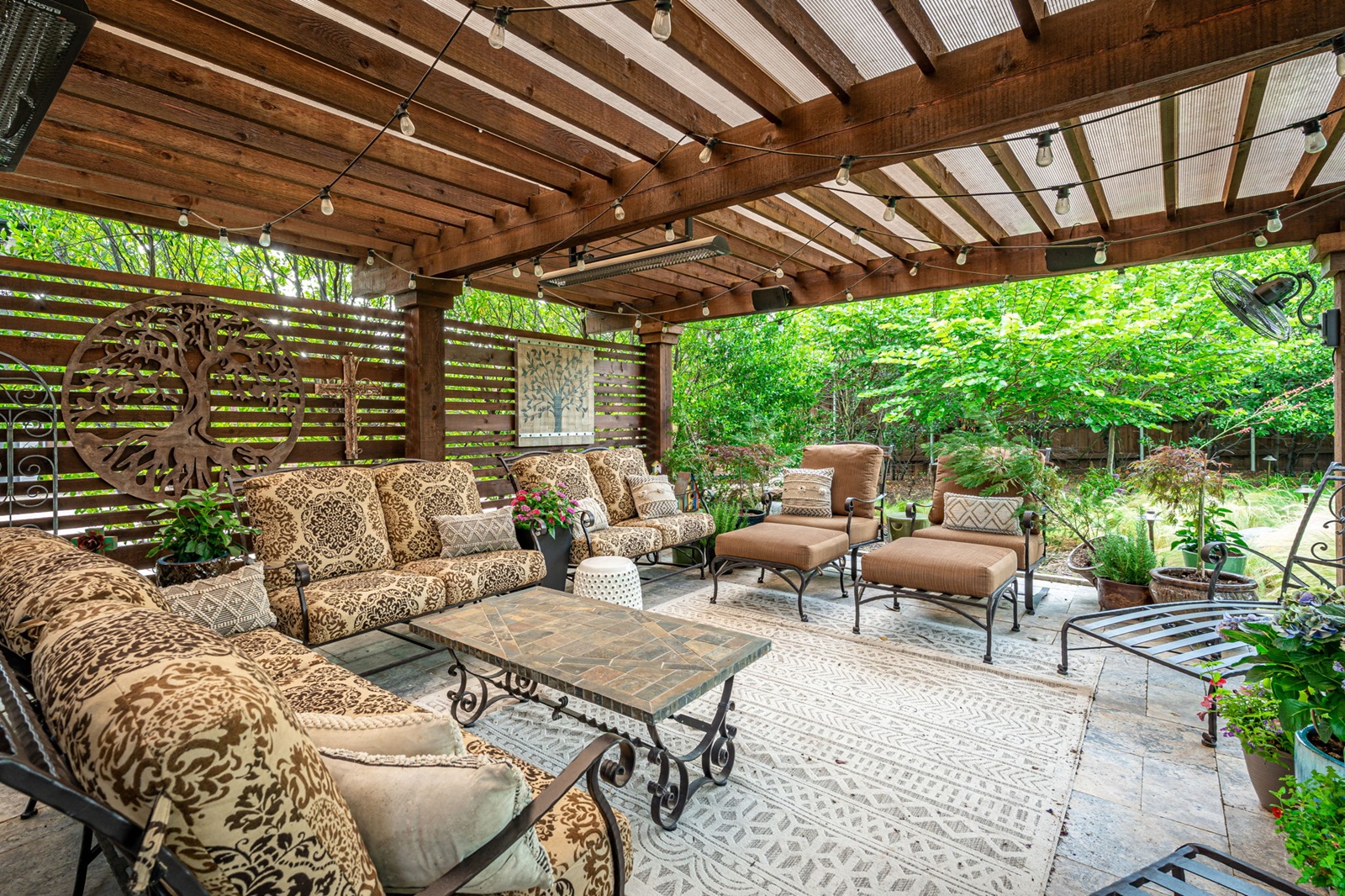 Why Dallas Outdoor Living Spaces Can Be Unusable in Summer and How to Change That